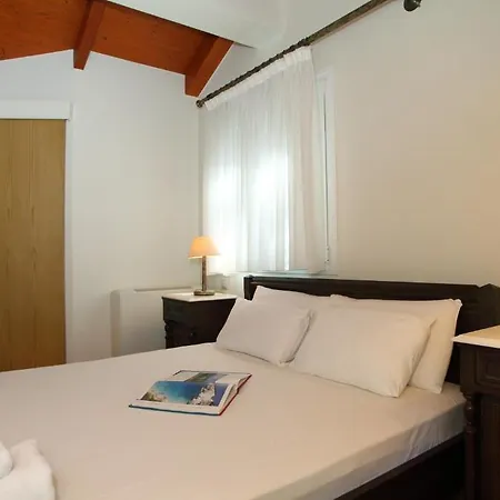 Kydonies * Φρύνι