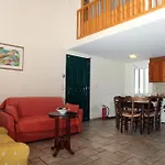 Kydonies * Frínion
